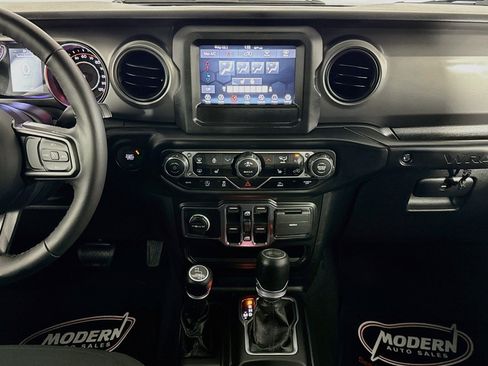Used 2022 Jeep Wrangler Unlimited Sport AWD/4WD image 27