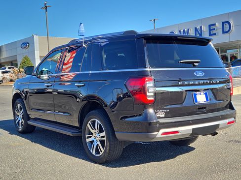 Certified 2024 Ford Expedition Limited image 8