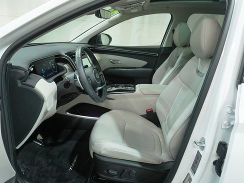 Used 2024 Hyundai Tucson Limited AWD/4WD image 12