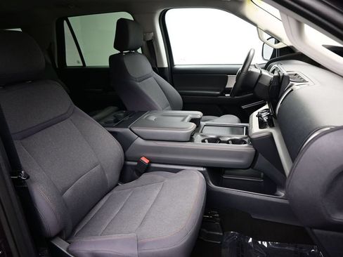Used 2025 Ford Expedition Max Active RWD image 13