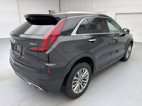 Used 2025 Cadillac XT4 Premium Luxury w/ Technology Package image 11
