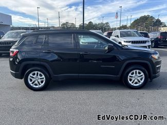 Used 2018 Jeep Compass Sport w/ Tech Group video 2