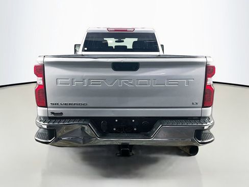 Used 2022 Chevrolet Silverado 3500 LT w/ Convenience Package image 6