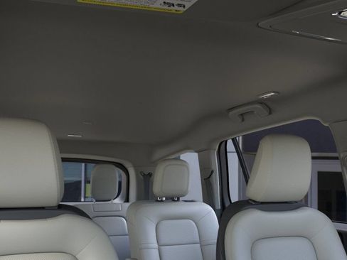 New 2026 Lincoln Aviator AWD w/ Jet Appearance Package image 21