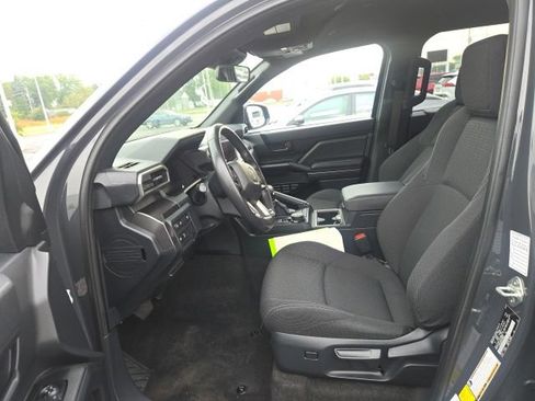 Used 2025 Toyota 4Runner SR5 AWD/4WD image 2