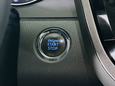 Used 2024 Toyota Camry SE w/ Convenience Package image 20