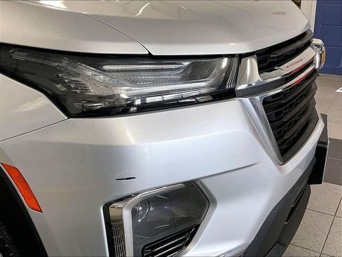 Used 2022 Chevrolet Traverse LS AWD/4WD image 32