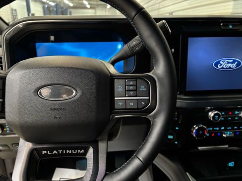Used 2025 Ford F450 Platinum image 13