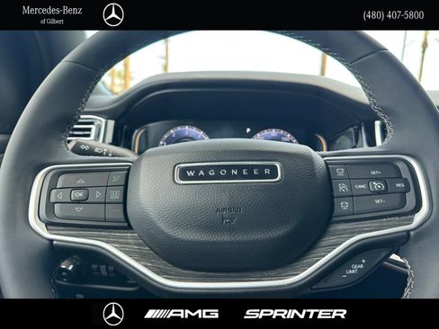 Used 2022 Jeep Wagoneer Series III AWD/4WD image 23