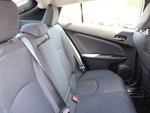 Used 2017 Toyota Prius Two FWD image 18
