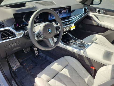 New 2026 BMW X5 xDrive40i w/ M Sport Package image 18