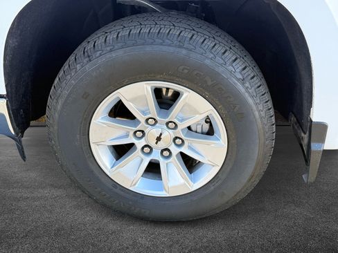Used 2024 Chevrolet Silverado 1500 LT image 9
