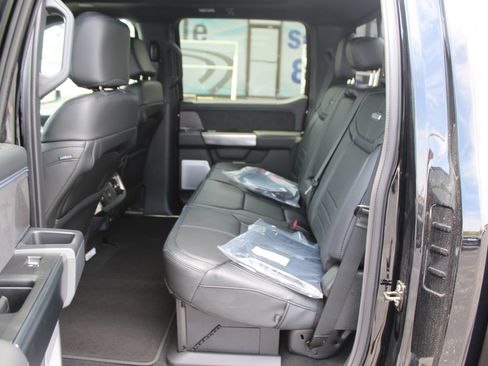 New 2025 Ford F250 Platinum image 18