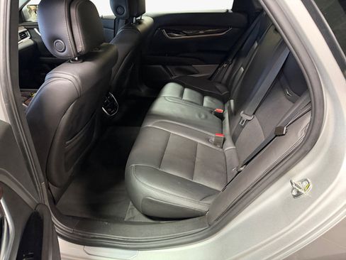 Used 2014 Cadillac XTS Luxury image 13