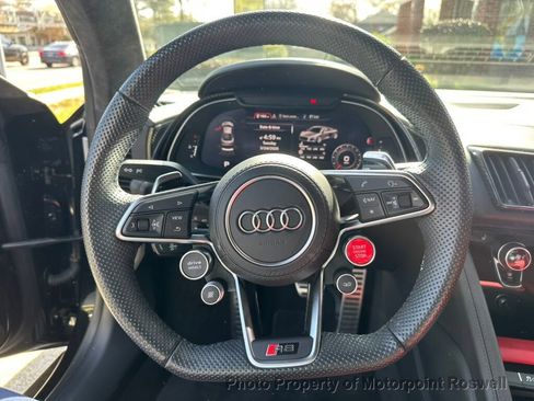 Used 2022 Audi R8 V10 w/ Premium Package RWD image 26
