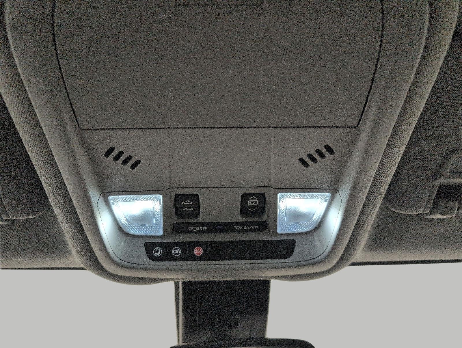 Used 2022 GMC Terrain SLE w/ Driver Convenience Package AWD/4WD image 18