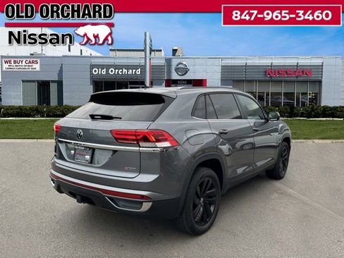 Used 2022 Volkswagen Atlas Cross Sport SE image 5