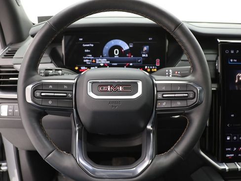 Used 2024 GMC Acadia AT4 w/ Luxury Package image 21