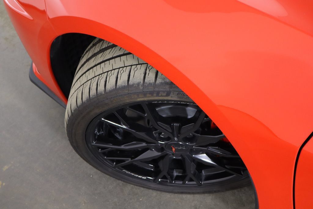 Used 2025 Chevrolet Corvette Stingray Preferred Cpe w/ Stealth Interior Trim Package RWD image 42