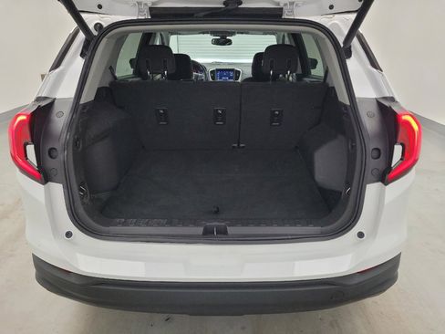 Used 2018 GMC Terrain SLE w/ Driver Convenience Package FWD image 29