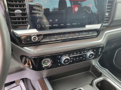 Used 2023 GMC Sierra 1500 SLT w/ SLT Premium Package image 17