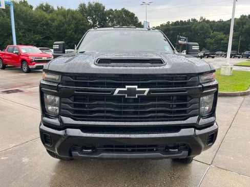 Used 2024 Chevrolet Silverado 2500 Custom w/ Custom Value Package AWD/4WD image 11