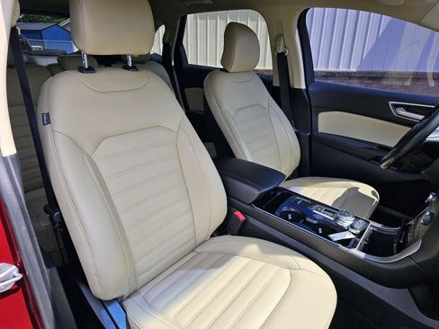 Used 2019 Ford Edge SEL w/ Equipment Group 201A FWD image 19