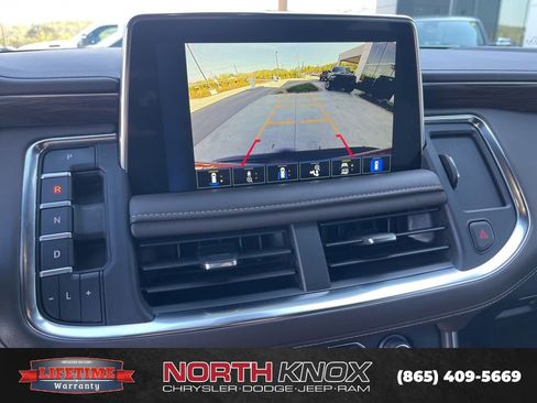 Used 2022 Chevrolet Tahoe Z71 w/ Z71 Off-Road Package AWD/4WD image 9