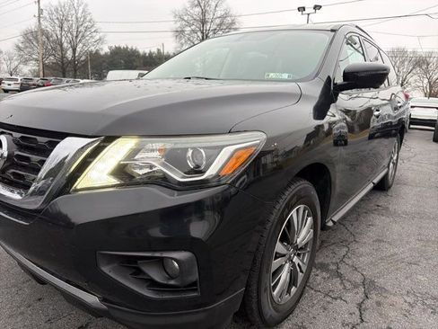 Used 2018 Nissan Pathfinder SL image 4