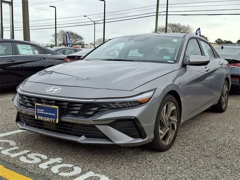 Certified 2025 Hyundai Elantra SEL w/ Cargo Package image 1