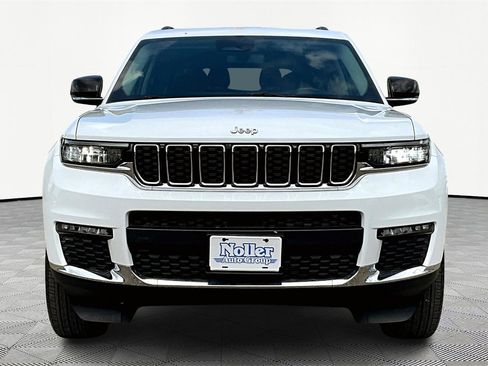 Used 2022 Jeep Grand Cherokee L Limited image 3