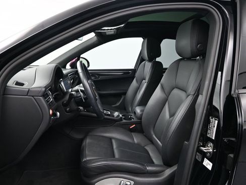 Used 2022 Porsche Macan image 5