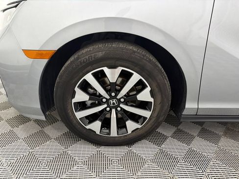 Used 2025 Honda Odyssey EX-L image 13