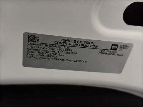 Used 2024 GMC Canyon Denali AWD/4WD image 39