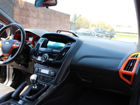 Used 2014 Ford Focus ST w/ Equipment Group 202A FWD image 12