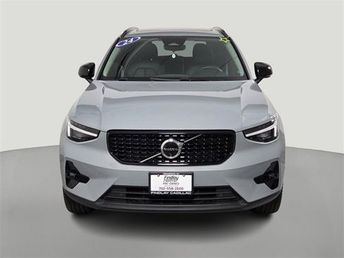 Used 2024 Volvo XC40 B5 Ultimate w/ Protection Package Premier image 5