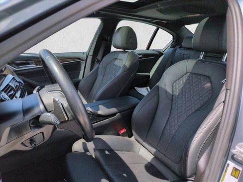 Used 2022 BMW 530i w/ Premium Package RWD image 17