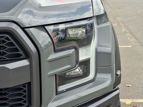 Used 2018 Ford F150 Raptor w/ Equipment Group 802A Luxury AWD/4WD image 9