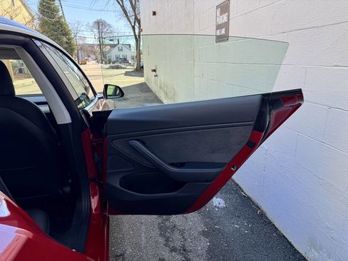 Used 2018 Tesla Model 3 Long Range image 22