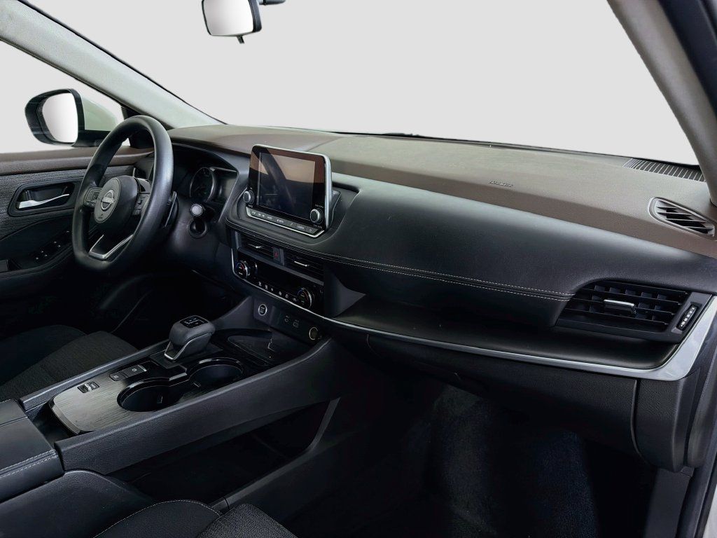 Used 2023 Nissan Rogue SV FWD image 30