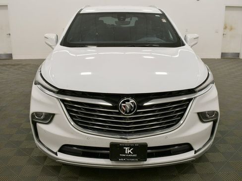 Used 2024 Buick Enclave Premium image 11