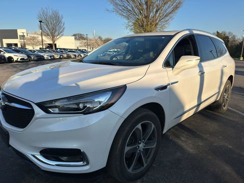 Used 2020 Buick Enclave Essence w/ Sport Touring Edition image 7