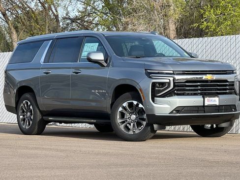 New 2026 Chevrolet Suburban LT w/ Comfort Package AWD/4WD image 2