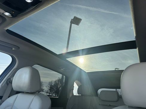 Used 2021 Kia Sorento S w/ Panoramic Sunroof Package image 19