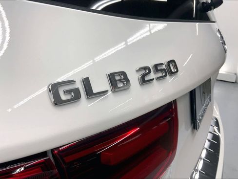 New 2026 Mercedes-Benz GLB 250 image 16