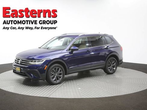 Used 2022 Volkswagen Tiguan SE w/ Panoramic Sunroof Package AWD/4WD image 57