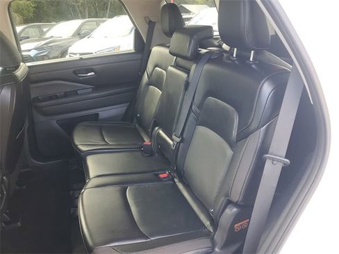 Used 2023 Nissan Pathfinder SL w/ Lighting Package (N92) image 12