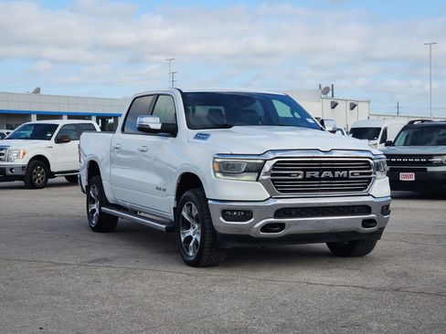 Used 2023 RAM 1500 Laramie AWD/4WD image 3