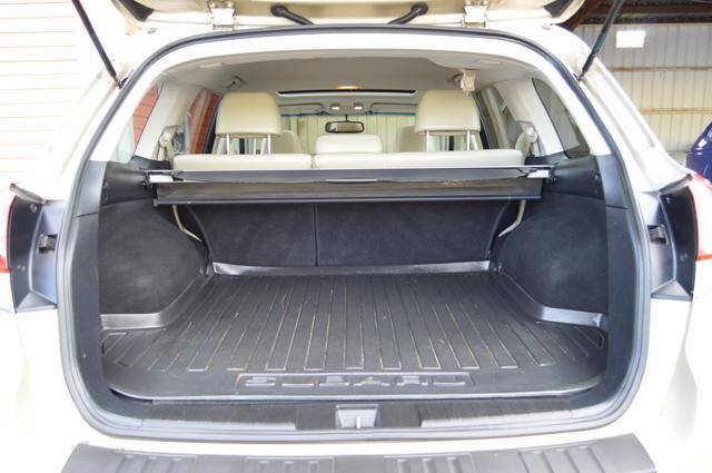 Used 2010 Subaru Outback 2.5i Limited AWD/4WD image 33