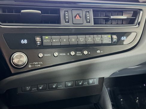 New 2025 Lexus ES 350 w/ Luxury Package image 15